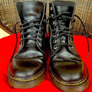 Gently used leather Dr. Martens